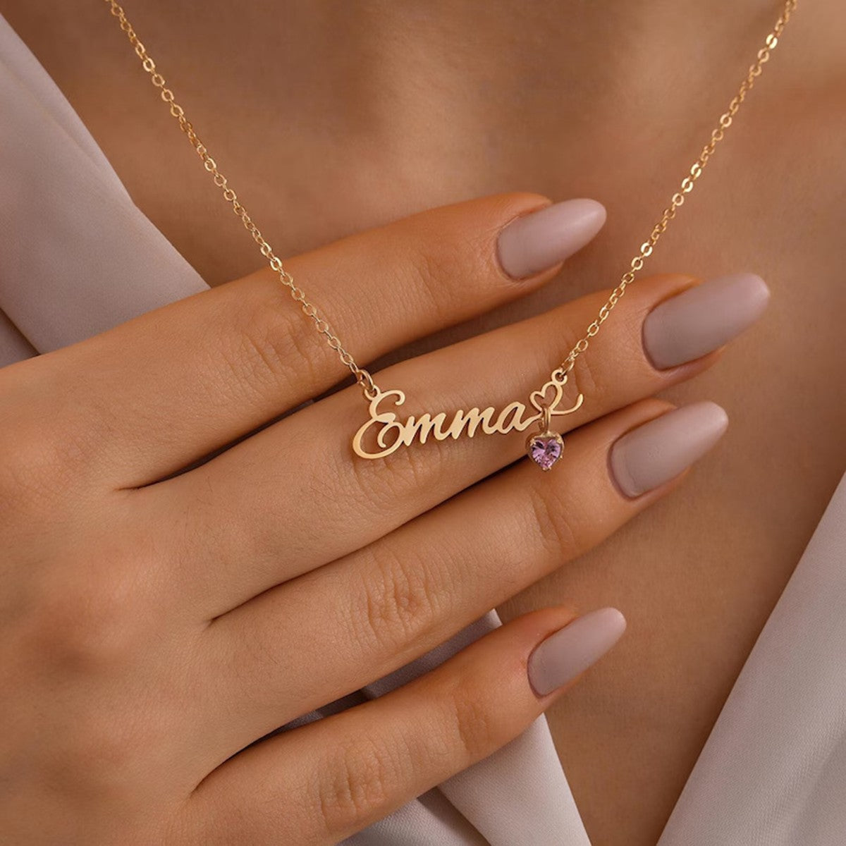 قلادة اسم مخصصة مع حجر البخت - عربي وإنجليزي #L090409