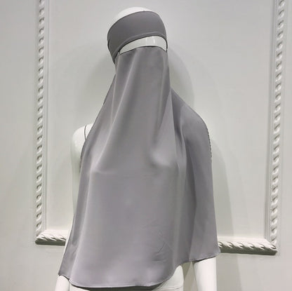نقاب نسائي بعشرة ألوان