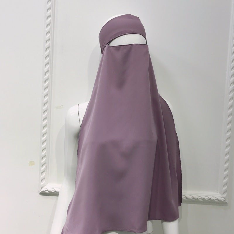 نقاب نسائي بعشرة ألوان