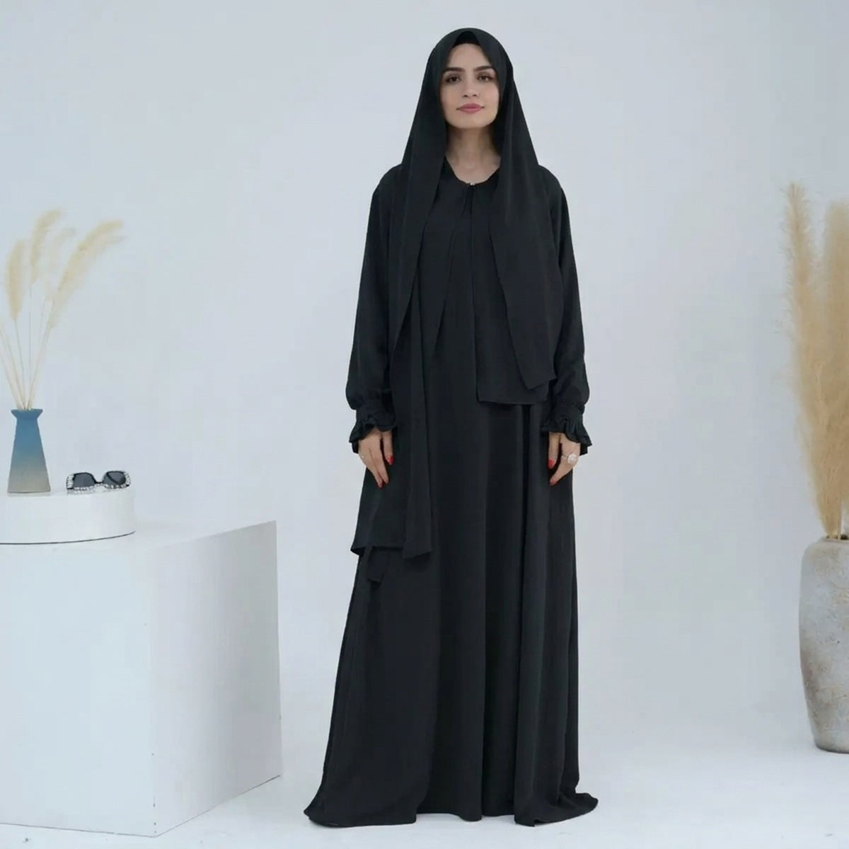 ملابس محتشمة أنيقة، فستان حجاب وعباءة قطعة واحدة للنساء المسلمات