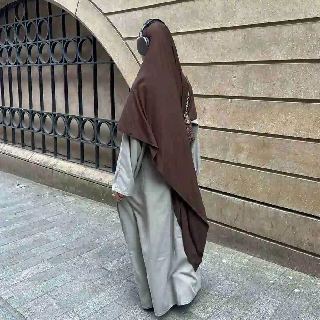 الخمار الطويل للمرأة المسلمة: النكاح والصلاة