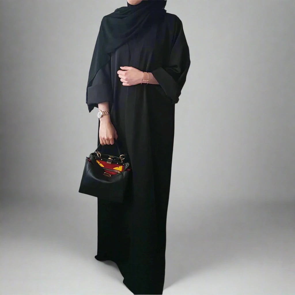 ملابس إسلامية نسائية عباية سعودية مفتوحة