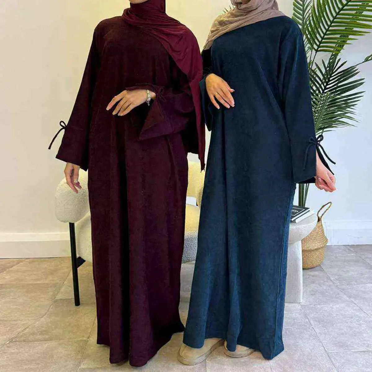 فستان عباية شتوي خريفي من قماش مخملي بأكمام مزينة بفيونكة #24925