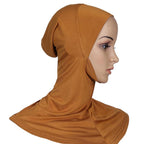 نساء مسلمات يرتدين الحجاب الداخلي